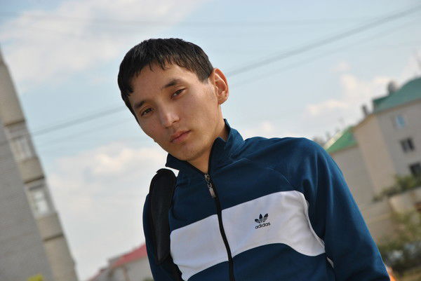 Али Есмаков