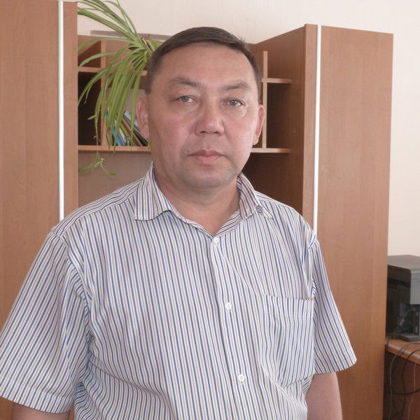 Гибрат Ужаров