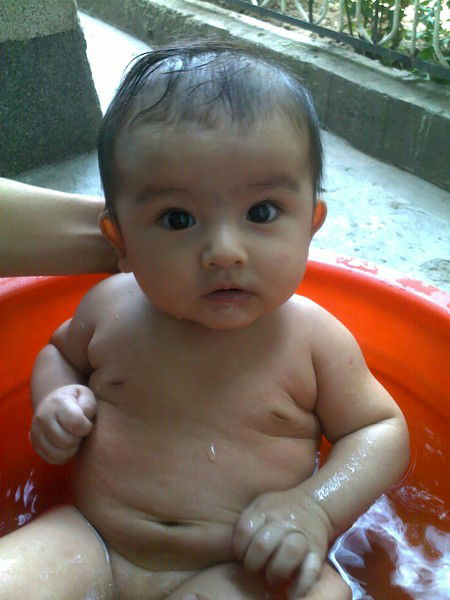 Матин Бобоев