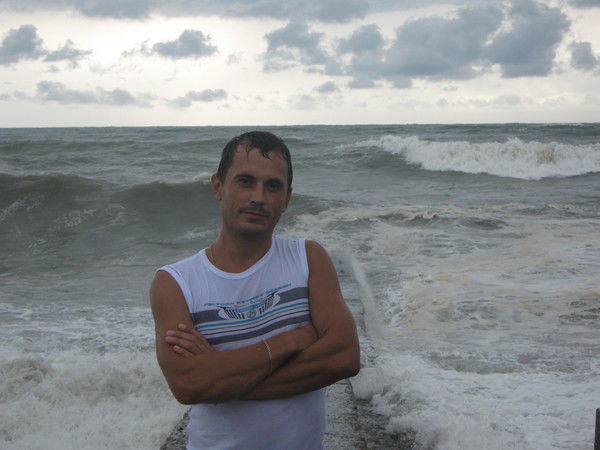 Женя Сутурин