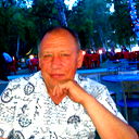 Владислав Сазонов