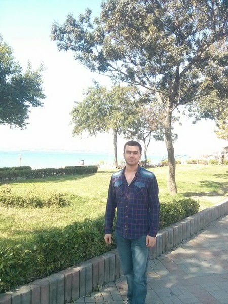 Rozumyrat Hangeldiyev