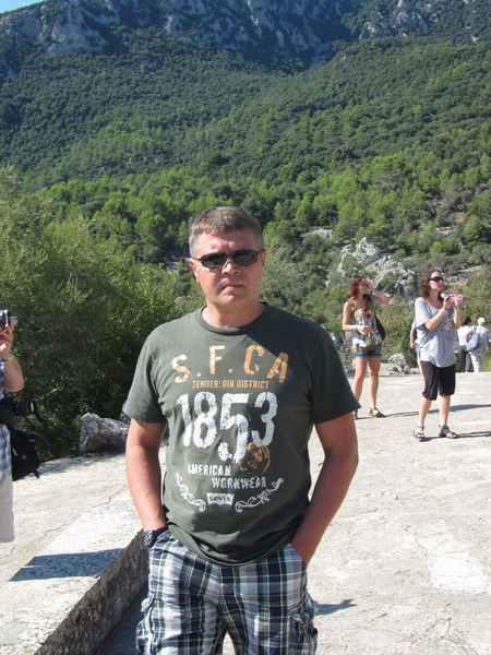 Александр Олейников