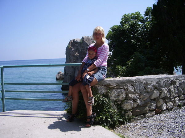 Людмила Петрова