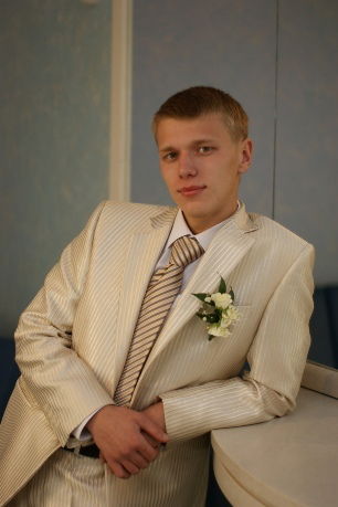 Илья Орешков