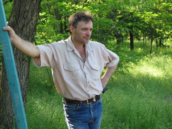 Эдуард Азаров