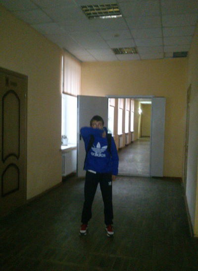 Роман Котельников