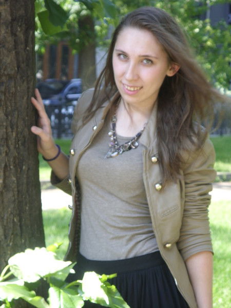 Алина Артес