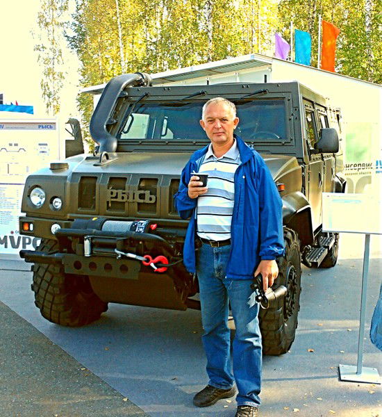 Михаил Карпов