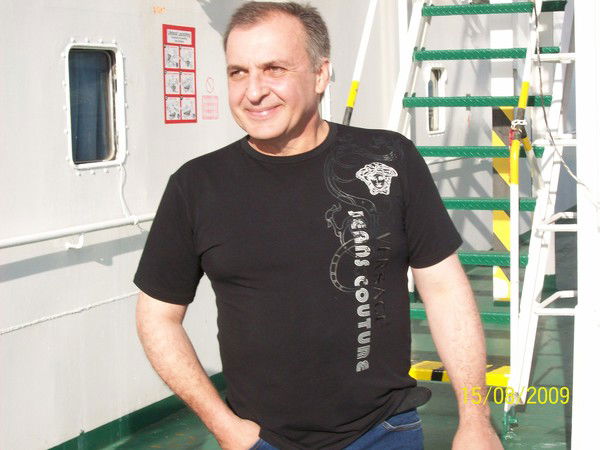 Александр Добровольский