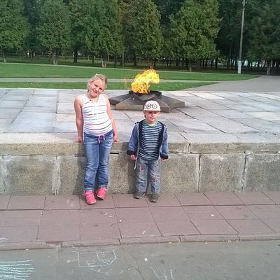 Лена Константинова