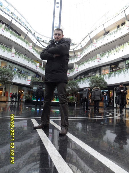 Женя Лешков