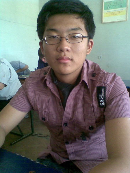 Станислав Тё