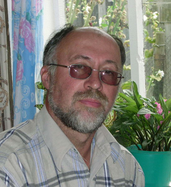 Михаил Пахомов