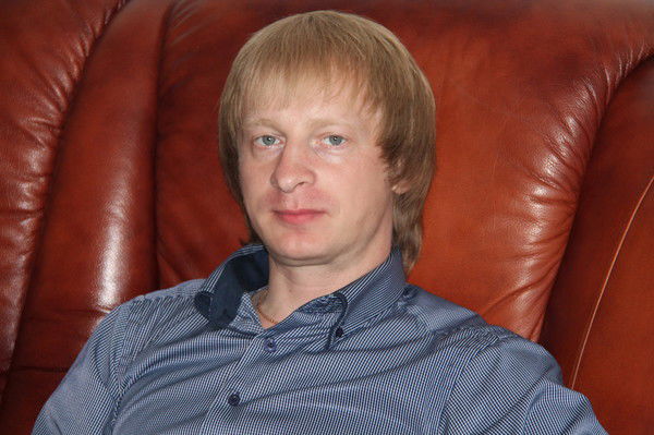 Виктор Котов