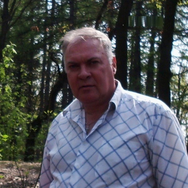 Владимир Мартынов