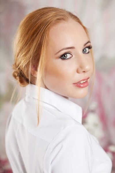 Ксения Лебедь