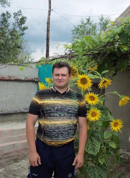 Виталий Суханов