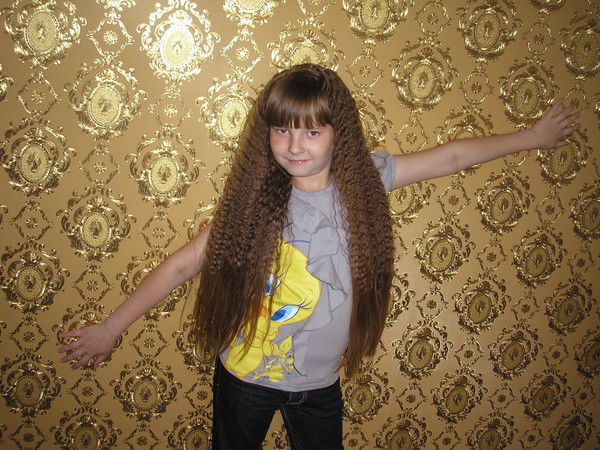 Дания Тугушева