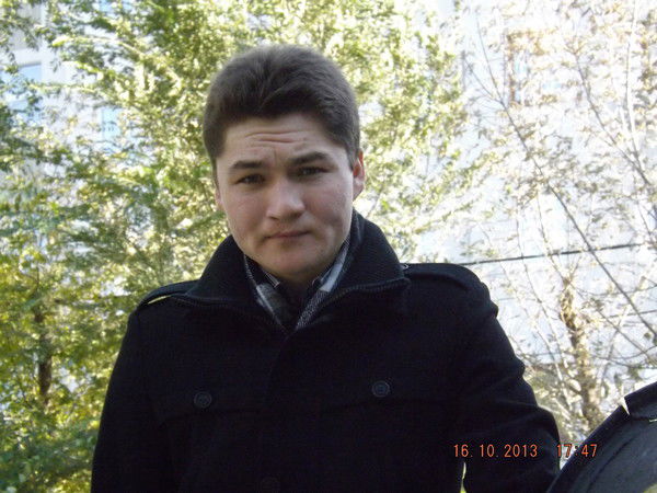 Анвар Максутов