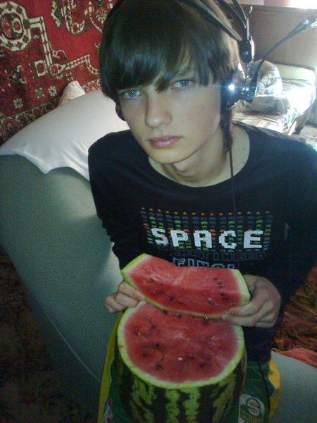 Лёня Мельник