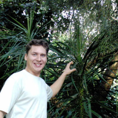 Владимир Елизарьев