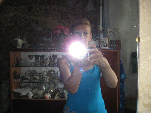 Елена Холод