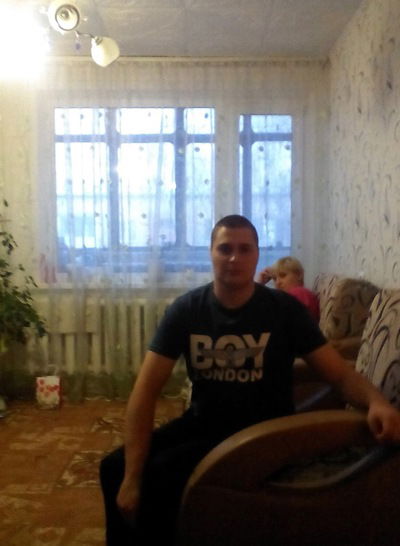 Артем Попов