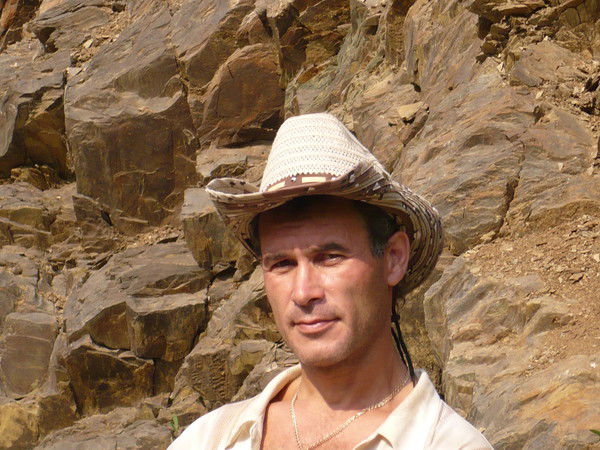 Олег Викторов