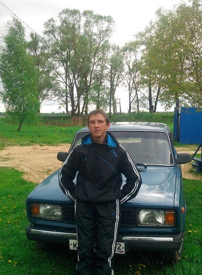 Максим Никитенко