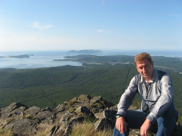 Анатолий Лазуткин