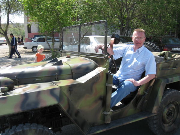 Александр Новиков