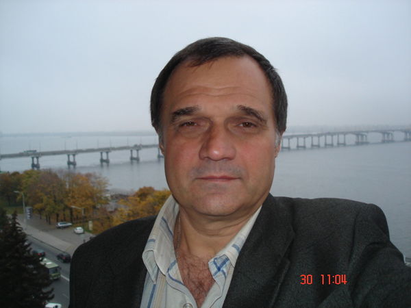 Степан Волос