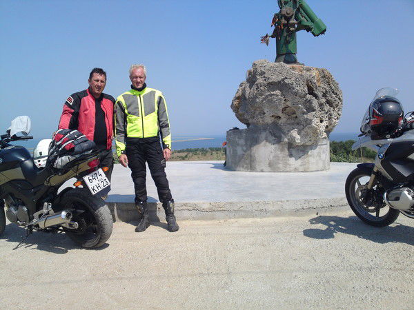 Асланнеизвестно Блягознеизвестно