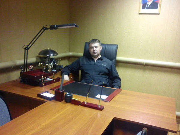 Александр Власов