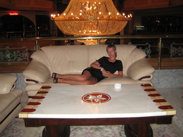 Виктория Попова