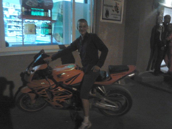 Дмитрий Шаров