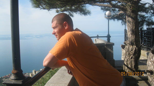 Александр Петров