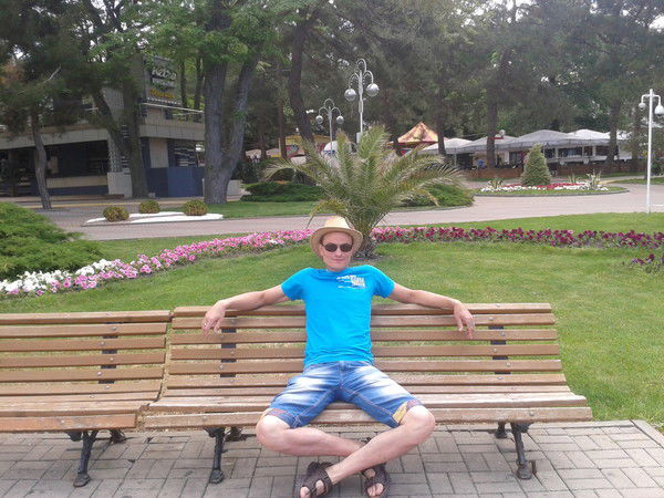 Дима Толстенко