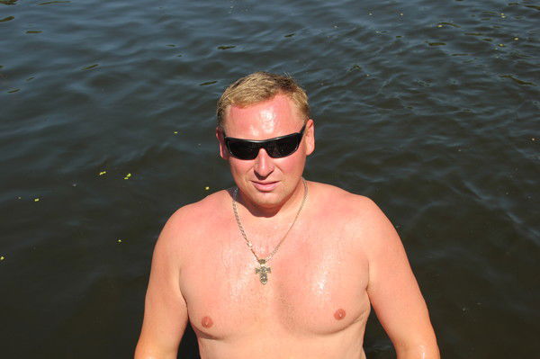 Алексей Безруков