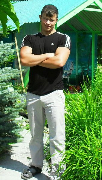 Димон Махциев