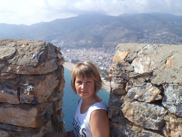 Лариса Олейникова