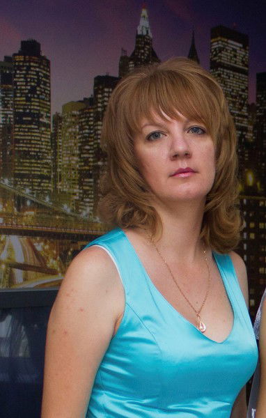 Елена Попова