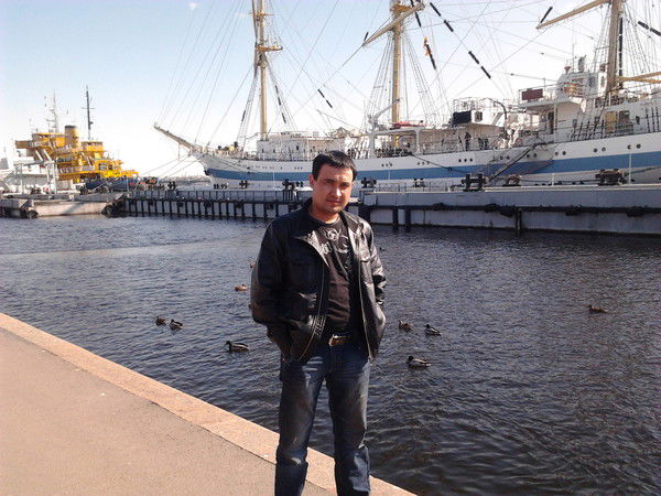 Бобур Аниёзов