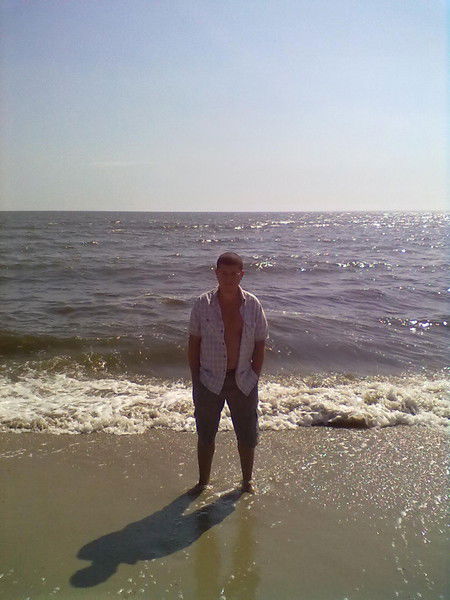 Александр Крекотень