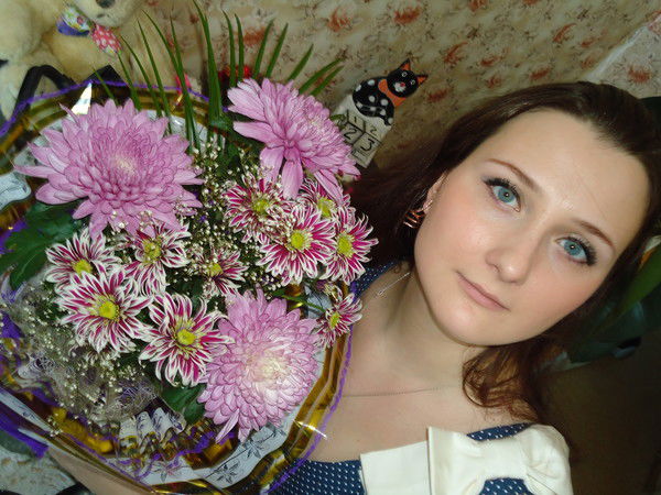 Елена Попова