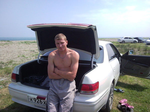 Максим Буянов