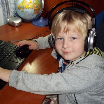 Илья Лавренов