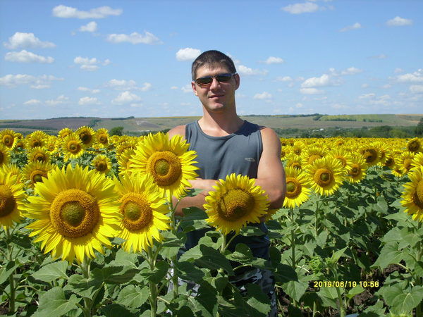 Виктор Романенко