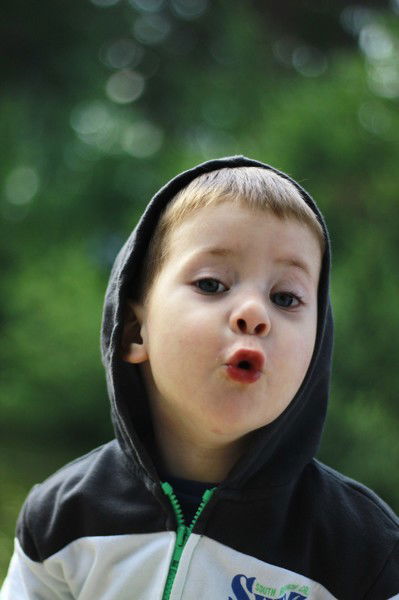 Валентин Леонов